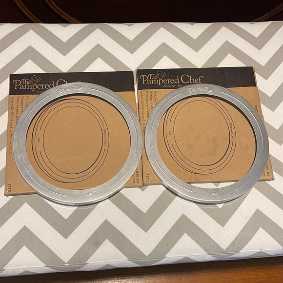The Pampered Chef Kitchen Pampered Chef Pie Crust Shields Poshmark
